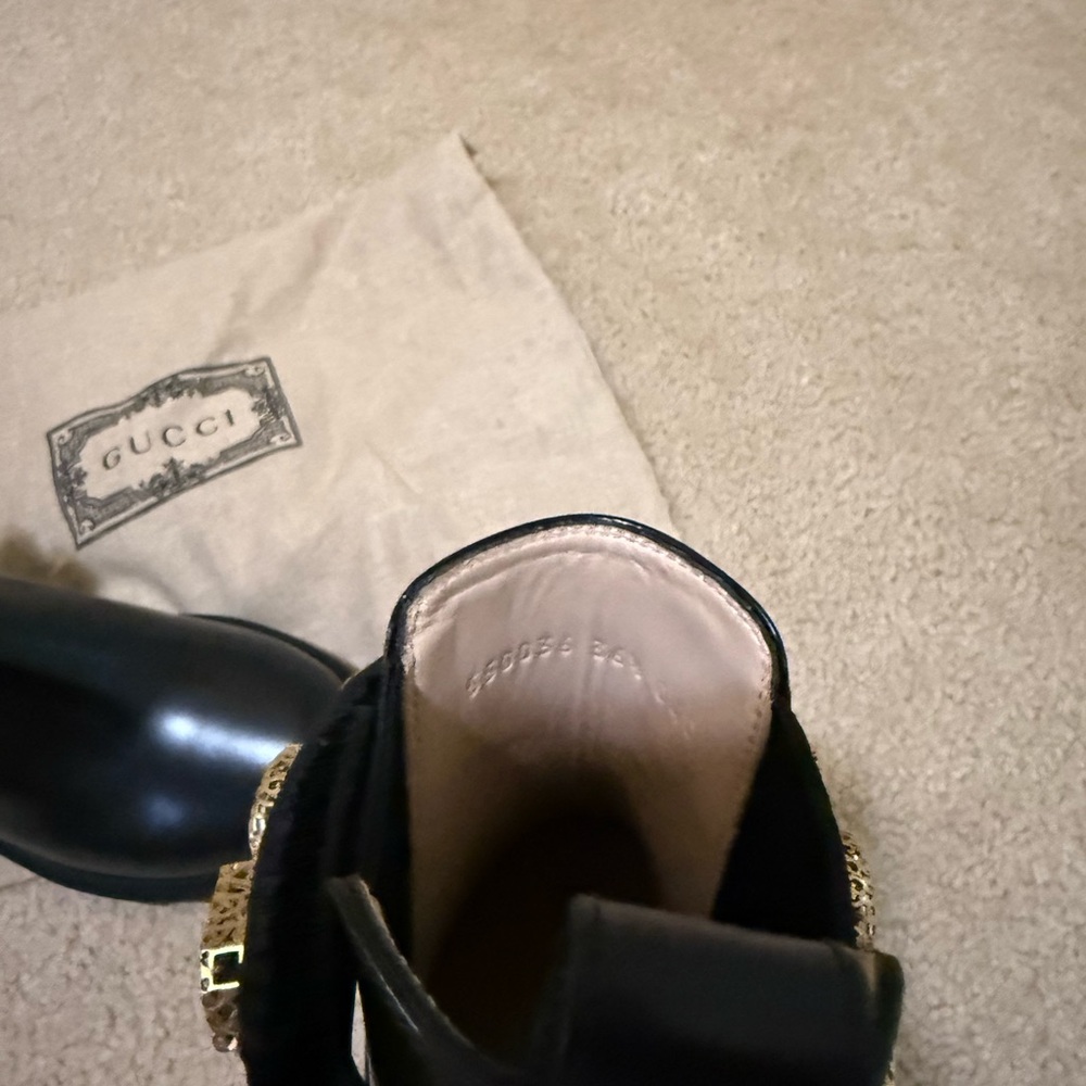 STUNNING!  NEW!  Gucci Trip Logo Strap Chelsea Boot -6.5 - Picture 11 of 14